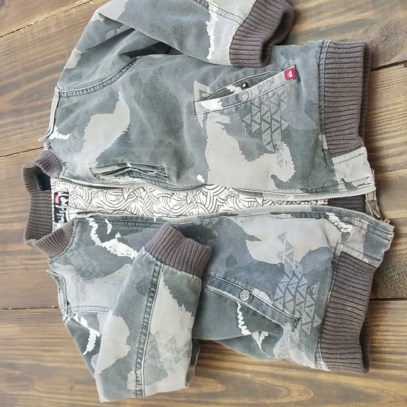 Quiksilver Quilted Camo Jacket Medium 5/6 - Picture 1 of 7